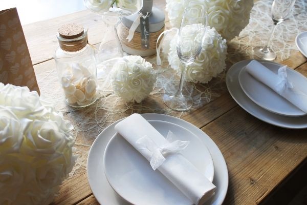 Weiße Rosendeko Ø10cm Schaumstoff (1 Stück) [IFS-31210]