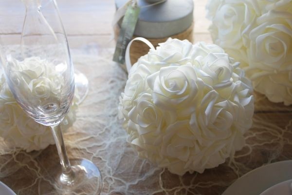 Weiße Rosendeko Ø18cm Schaumstoff (1 Stück) [IFS-31213]