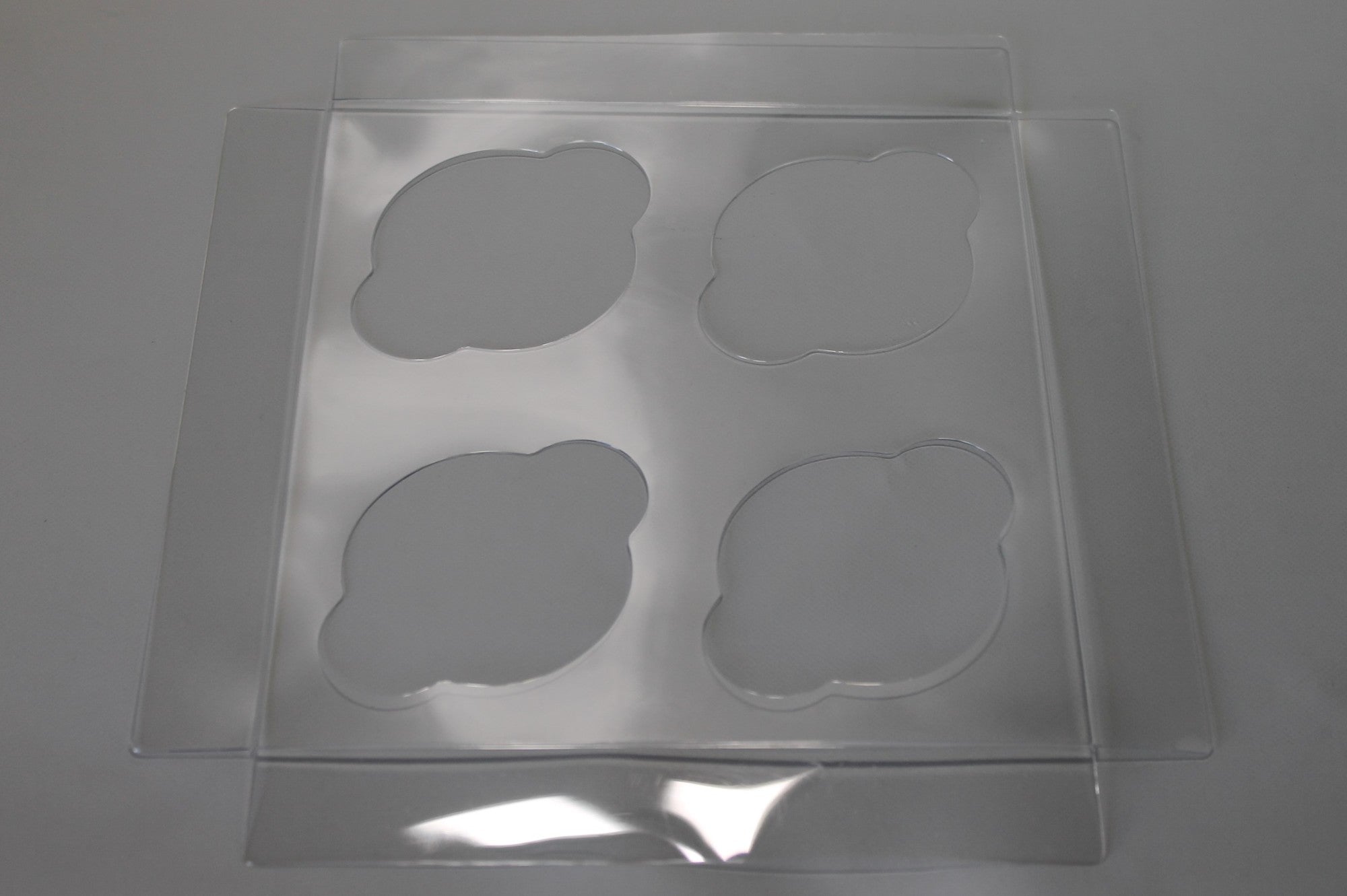 Einsätze für 4 Cupcakes 7.5x7.5cm (25 Stück) [FPBI177]