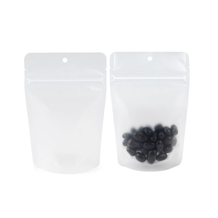 Standbodenbeutel Frost w/ RETAIN™ 10.2x6x15.2 cm (100 Stück) [ZBGERR2F]